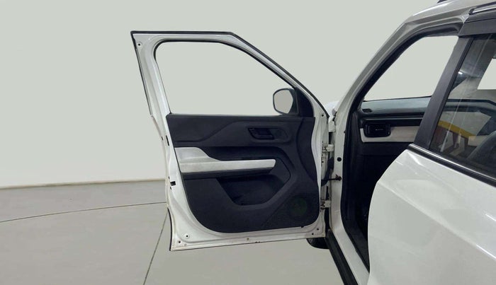 2024 Tata PUNCH CREATIVE  MT, Petrol, Manual, 14,005 km, LHS Front Door