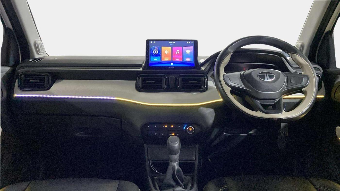 2024 Tata PUNCH CREATIVE  MT, Petrol, Manual, 14,048 km, Dashboard