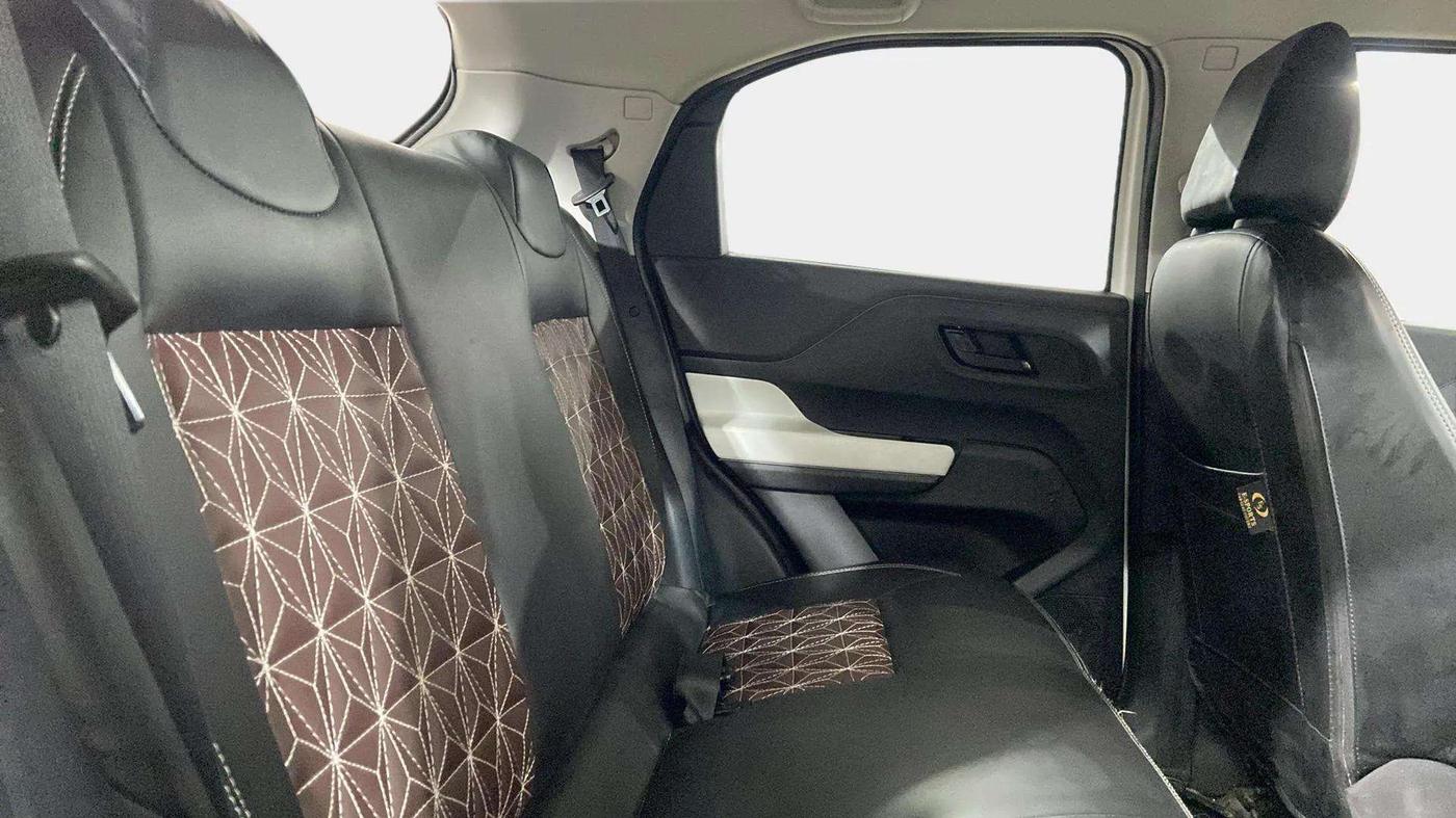 2024 Tata PUNCH CREATIVE  MT, Petrol, Manual, 14,048 km, Right Side Rear Door Cabin