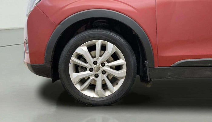 2019 Mahindra XUV300 W8 1.2 PETROL, Petrol, Manual, 75,152 km, Left Front Wheel