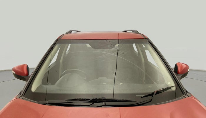 2019 Mahindra XUV300 W8 1.2 PETROL, Petrol, Manual, 75,152 km, Front Windshield