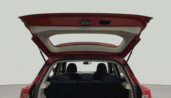 2019 Mahindra XUV300 W8 1.2 PETROL, Petrol, Manual, 75,152 km, Boot Door Open
