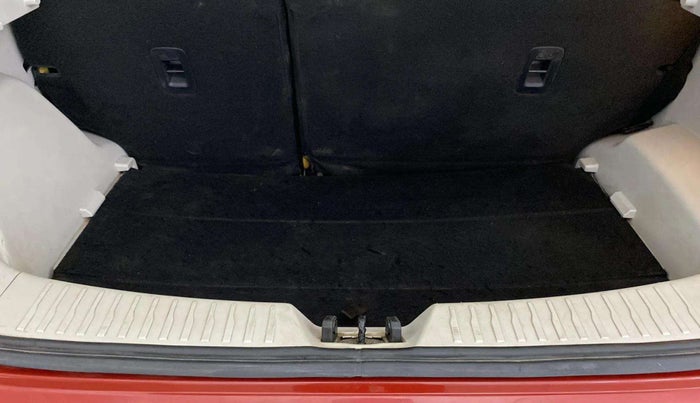 2019 Mahindra XUV300 W8 1.2 PETROL, Petrol, Manual, 75,152 km, Boot Open Zoomed View