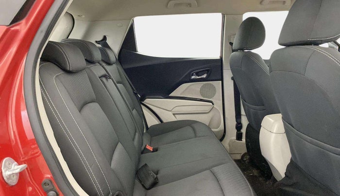 2019 Mahindra XUV300 W8 1.2 PETROL, Petrol, Manual, 75,152 km, Right Side Rear Door Cabin