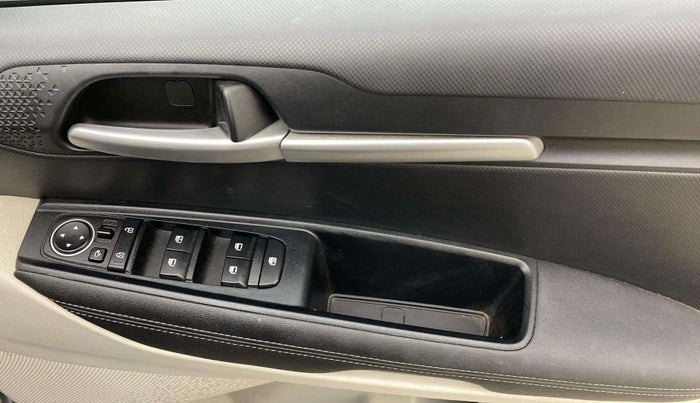 2022 KIA SONET HTX ANNIVERSARY EDITION 1.0 IMT, Petrol, Manual, 22,580 km, Driver Side Door Panels Control