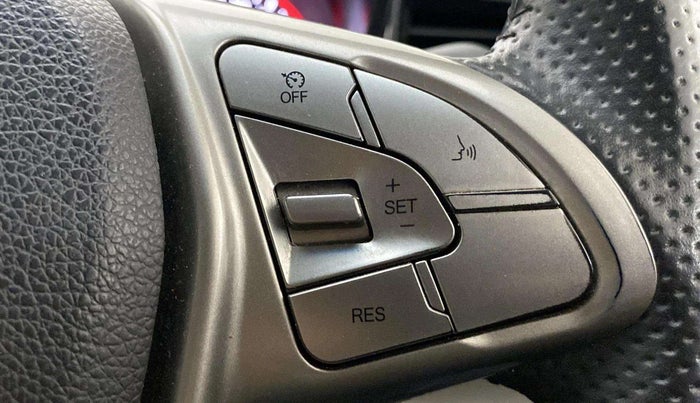 2021 Mahindra XUV300 W8 (O) 1.2 PETROL, Petrol, Manual, 16,470 km, Adaptive Cruise Control