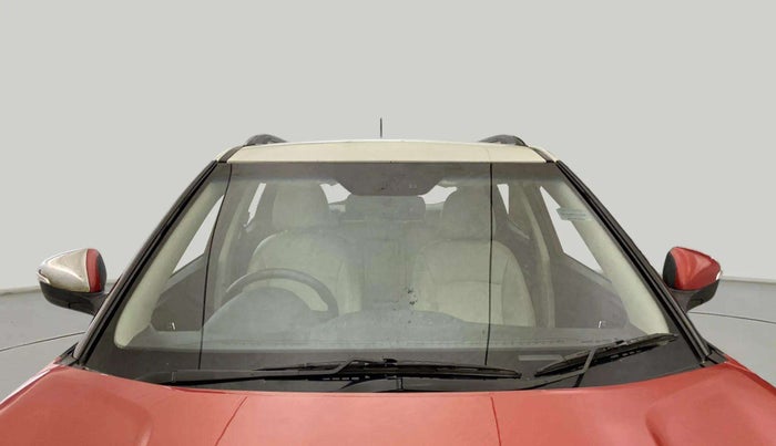 2021 Mahindra XUV300 W8 (O) 1.2 PETROL, Petrol, Manual, 16,470 km, Front Windshield