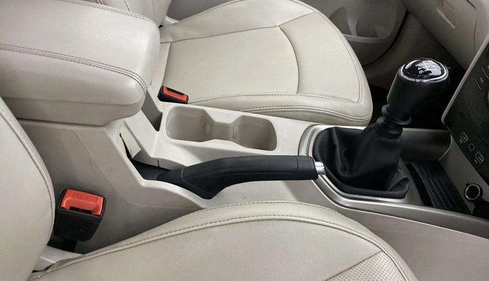 2021 Mahindra XUV300 W8 (O) 1.2 PETROL, Petrol, Manual, 16,470 km, Gear Lever
