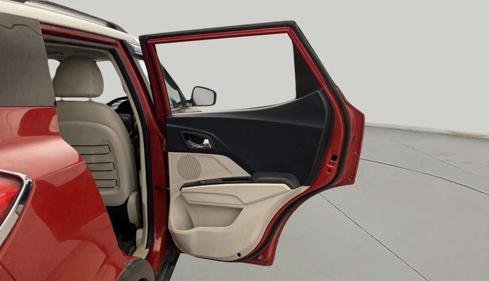 2021 Mahindra XUV300 W8 (O) 1.2 PETROL, Petrol, Manual, 16,470 km, RHS Rear Door