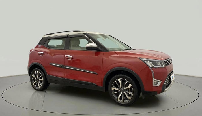 2021 Mahindra XUV300 W8 (O) 1.2 PETROL, Petrol, Manual, 16,470 km, Right Front Diagonal