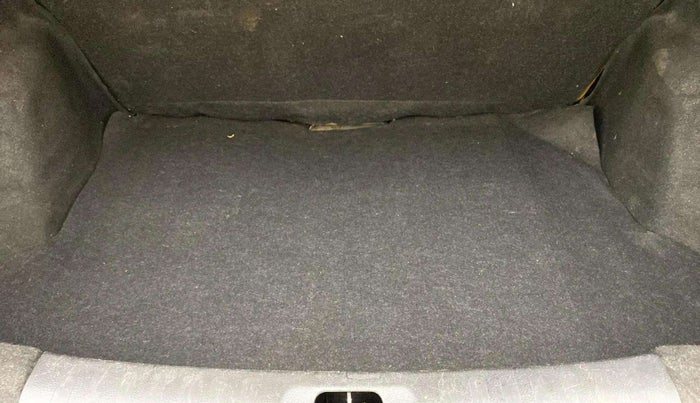 2015 Maruti Swift Dzire ZXI, Petrol, Manual, 87,195 km, Boot Inside