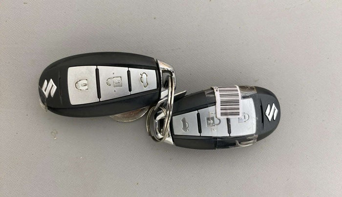 2015 Maruti Swift Dzire ZXI, Petrol, Manual, 87,195 km, Key Close Up