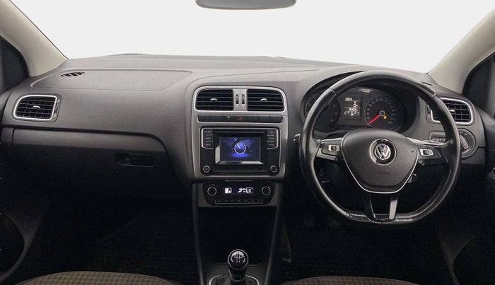 2017 Volkswagen Polo HIGHLINE1.2L, Petrol, Manual, 76,402 km, Dashboard