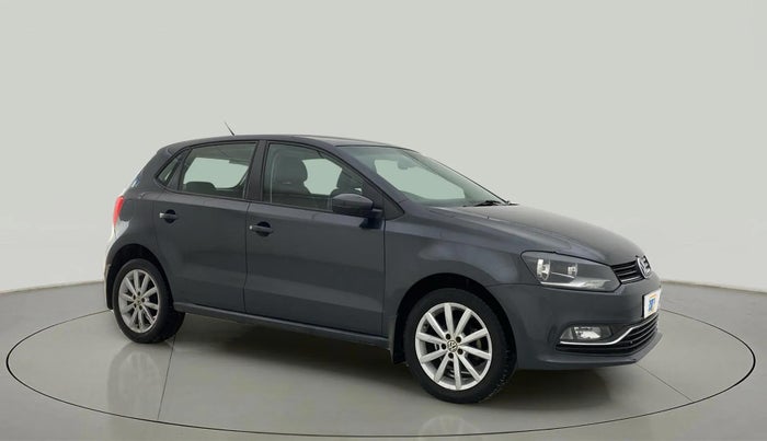 2017 Volkswagen Polo HIGHLINE1.2L, Petrol, Manual, 76,402 km, Right Front Diagonal
