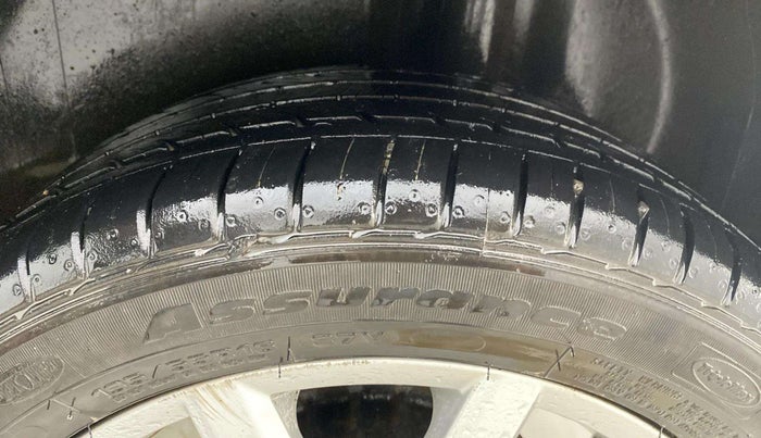 2017 Volkswagen Polo HIGHLINE1.2L, Petrol, Manual, 76,402 km, Left Rear Tyre Tread