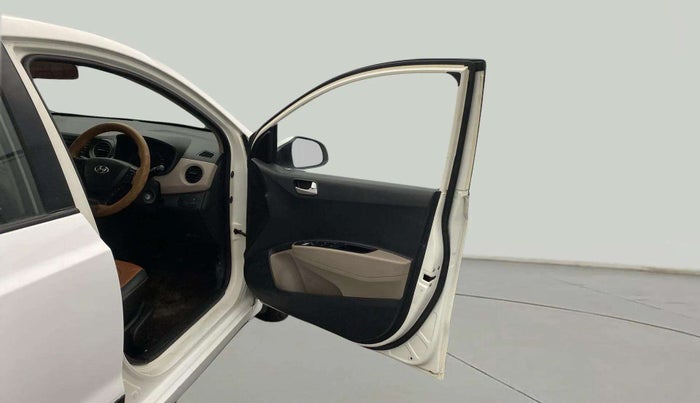 2014 Hyundai Xcent S 1.2, Petrol, Manual, 97,211 km, RHS Front Door