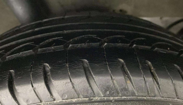 2014 Hyundai Xcent S 1.2, Petrol, Manual, 97,211 km, Left Rear Tyre Tread