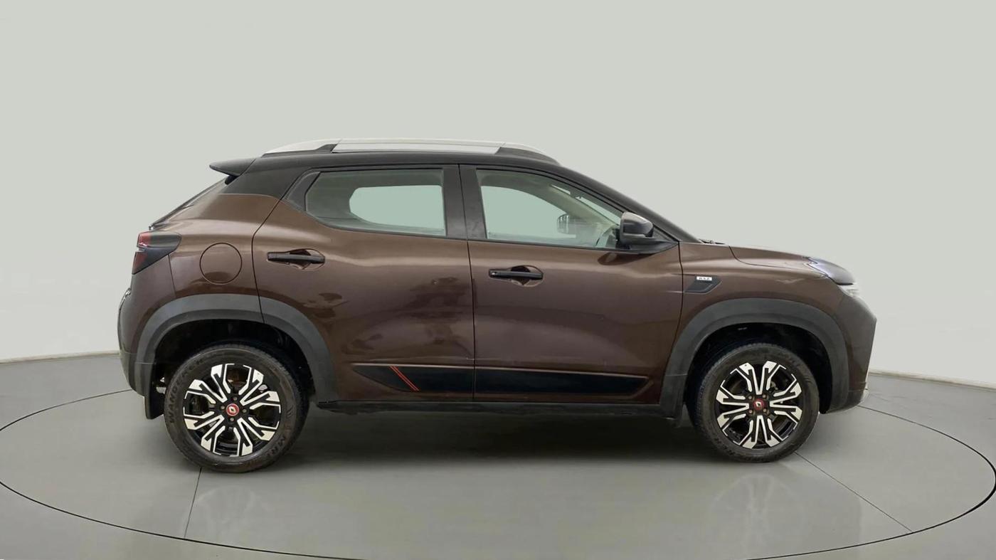 2022 Renault Kiger RXZ AMT, Petrol, Automatic, 27,358 km, Right Side View