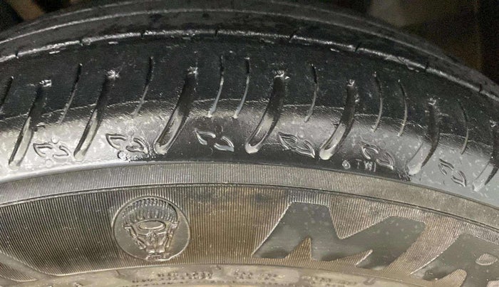 2022 Renault Kiger RXZ AMT, Petrol, Automatic, 27,289 km, Right Front Tyre Tread