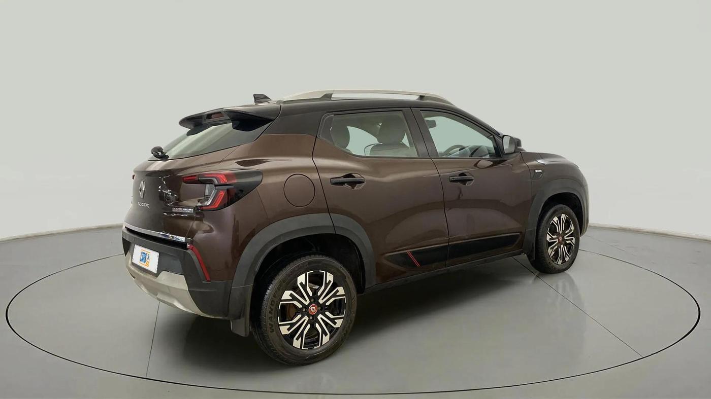 2022 Renault Kiger RXZ AMT, Petrol, Automatic, 27,358 km, Right Back Diagonal