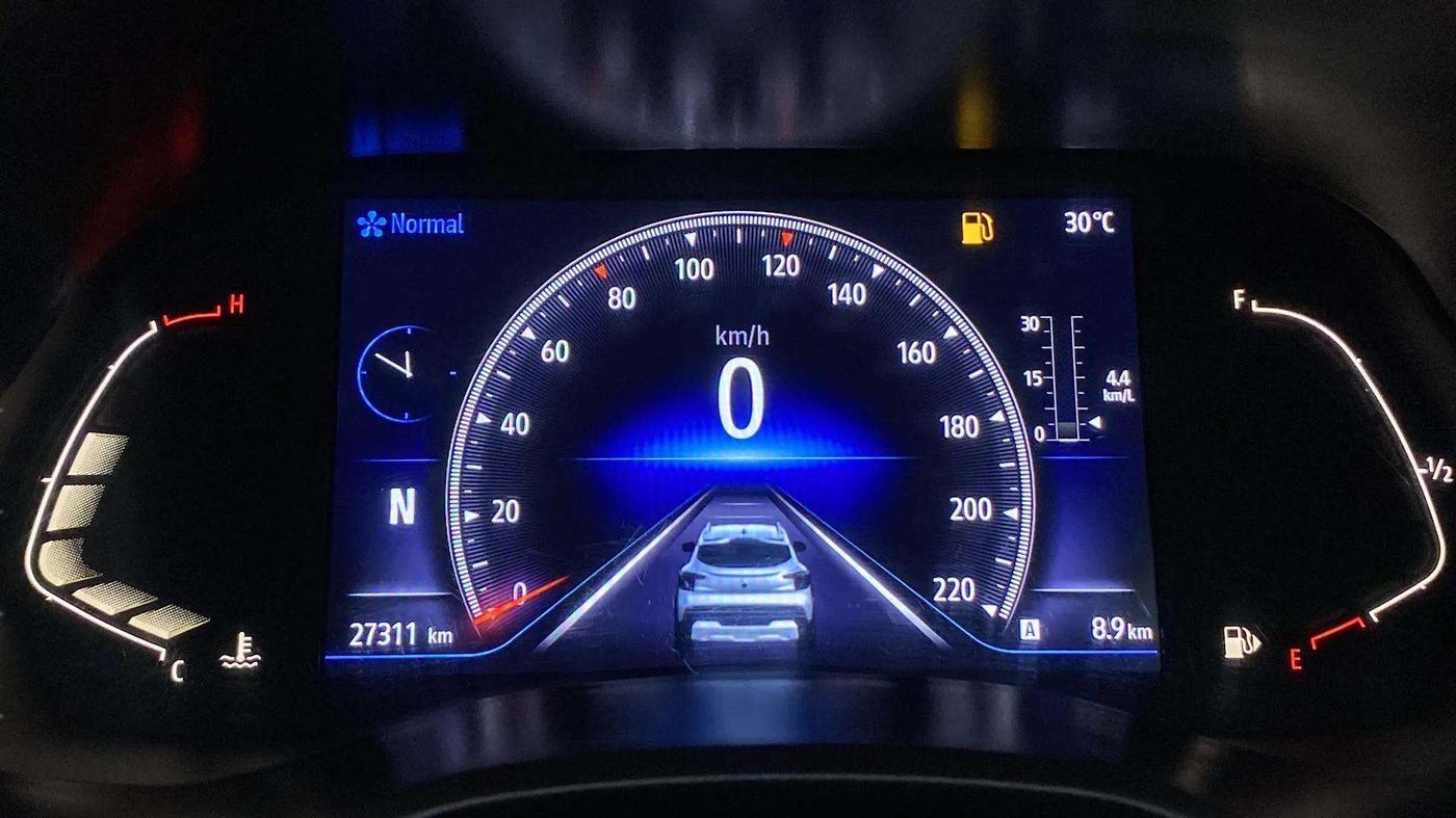 2022 Renault Kiger RXZ AMT, Petrol, Automatic, 27,358 km, Odometer Image