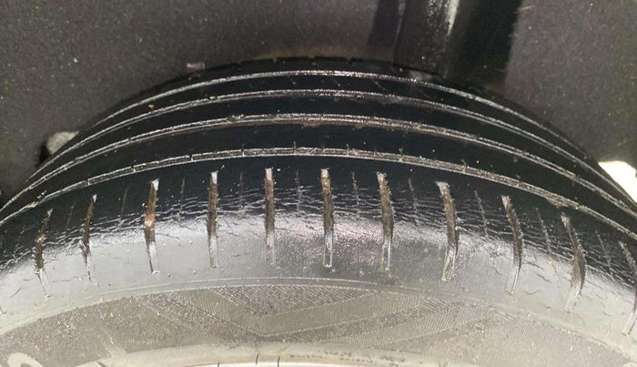 2018 Maruti Baleno ALPHA PETROL 1.2, Petrol, Manual, 37,921 km, Left Rear Tyre Tread