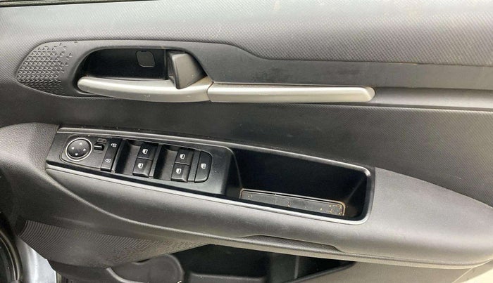 2024 KIA SONET HTK (O) 1.2 Petrol MT, Petrol, Manual, 18,142 km, Driver Side Door Panels Control