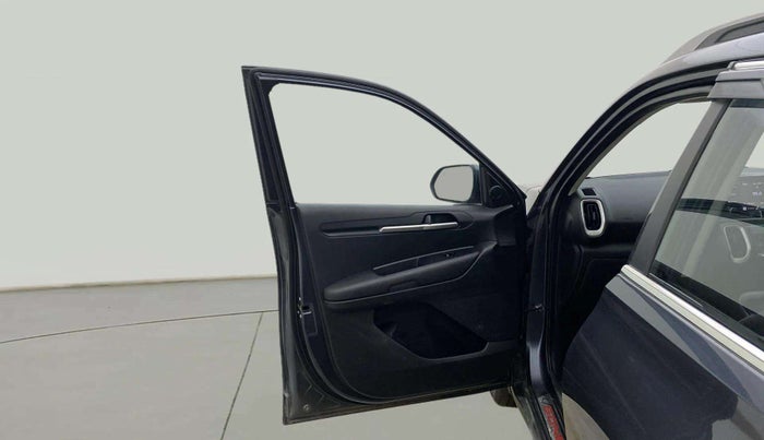 2024 KIA SONET HTK (O) 1.2 Petrol MT, Petrol, Manual, 18,142 km, LHS Front Door
