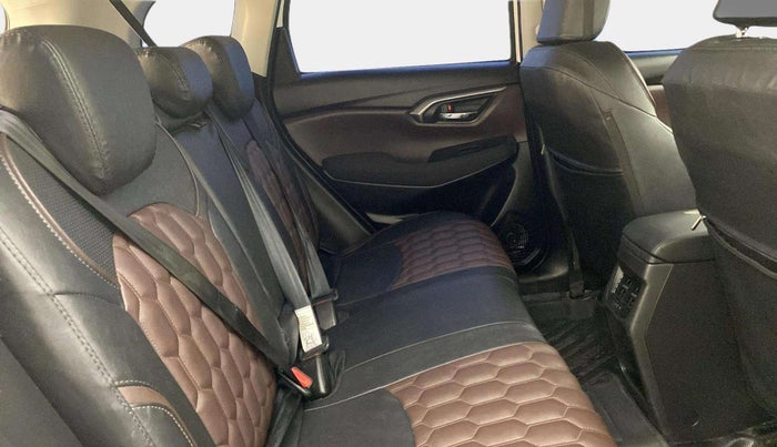 2024 Maruti Grand Vitara SIGMA SMART HYBRID, Petrol, Manual, 18,830 km, Right Side Rear Door Cabin