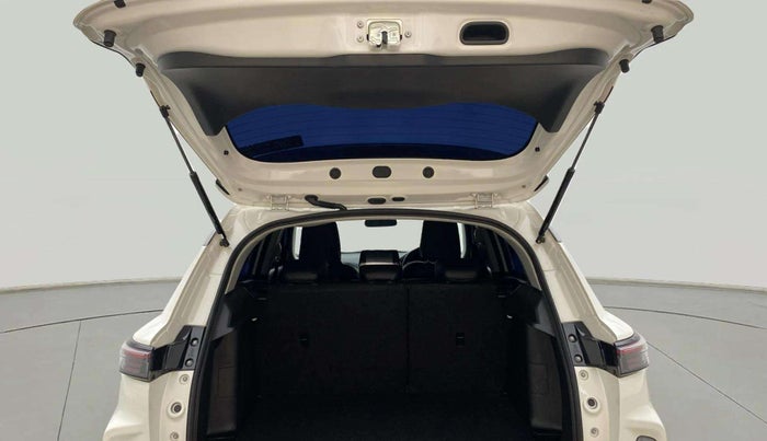 2024 Maruti Grand Vitara SIGMA SMART HYBRID, Petrol, Manual, 18,830 km, Boot Door Open