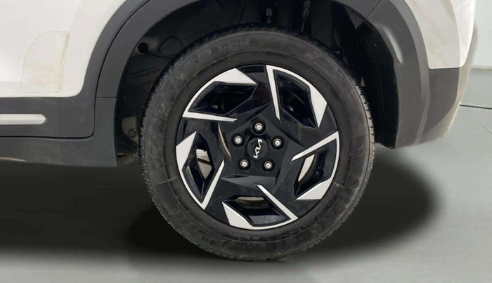 2024 KIA SONET HTX 1.5 AT, Diesel, Automatic, 37,600 km, Left Rear Wheel