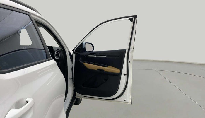 2024 KIA SONET HTX 1.5 AT, Diesel, Automatic, 37,600 km, RHS Front Door