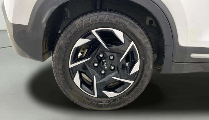 2024 KIA SONET HTX 1.5 AT, Diesel, Automatic, 37,600 km, Right Rear Wheel