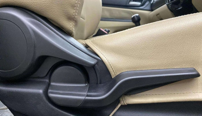 2018 Honda Amaze 1.2L I-VTEC S, Petrol, Manual, 80,563 km, Driver Side Adjustment Panel
