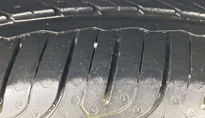 2016 Volkswagen Polo GT TSI AT, Petrol, Automatic, 29,350 km, Right Front Tyre Tread