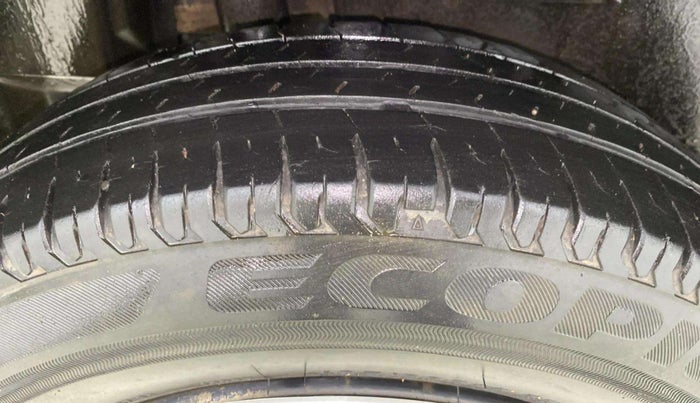 2017 Maruti Dzire VXI, Petrol, Manual, 21,140 km, Right Rear Tyre Tread