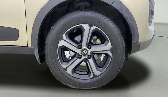 2023 Tata NEXON XZ PLUS LUX SUNROOF KAZIRANGA DIESEL, Diesel, Manual, 59,163 km, Right Front Wheel