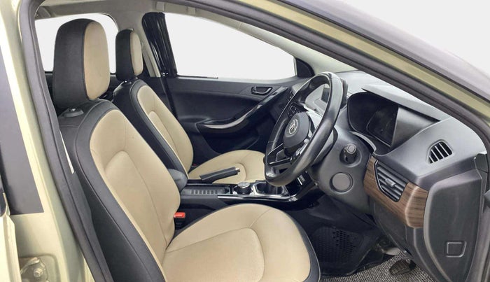 2023 Tata NEXON XZ PLUS LUX SUNROOF KAZIRANGA DIESEL, Diesel, Manual, 59,163 km, Right Side Front Door Cabin