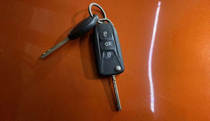 2023 Tata PUNCH ADVENTURE AMT, Petrol, Automatic, 10,446 km, Key Close Up