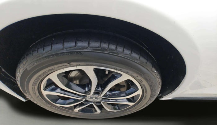 2018 Mercedes Benz C Class EDITION C, Diesel, Automatic, 58,731 km, Left Front Tyre Tread