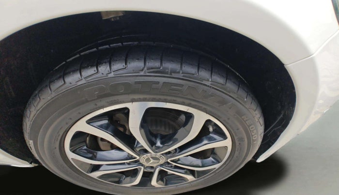 2018 Mercedes Benz C Class EDITION C, Diesel, Automatic, 58,731 km, Right Front Tyre Tread