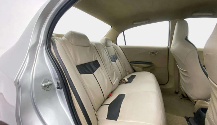 2015 Honda Amaze 1.2L I-VTEC SX, Petrol, Manual, 1,22,614 km, Right Side Rear Door Cabin