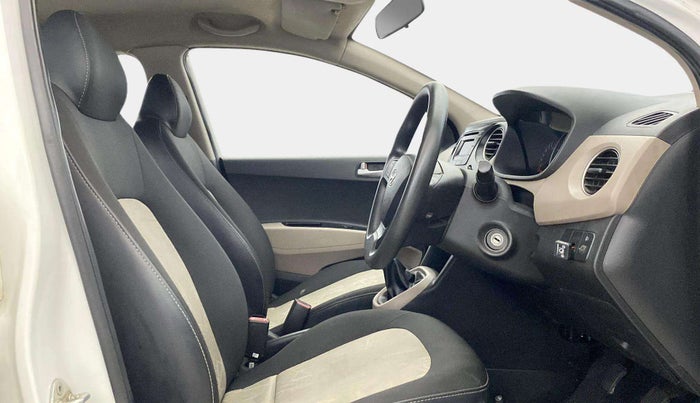 2015 Hyundai Grand i10 SPORTZ 1.2 KAPPA VTVT, CNG, Manual, 75,776 km, Right Side Front Door Cabin