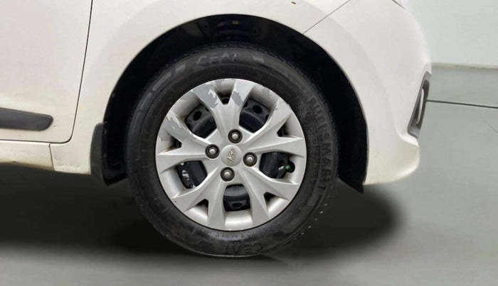 2015 Hyundai Grand i10 SPORTZ 1.2 KAPPA VTVT, CNG, Manual, 75,776 km, Right Front Wheel