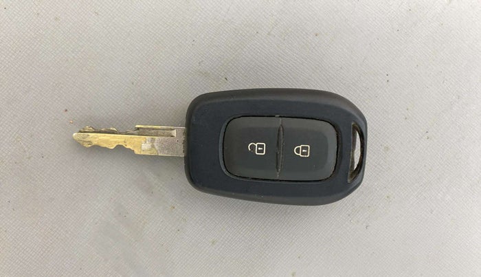 2020 Renault Kwid RXT 1.0 (O), Petrol, Manual, 32,773 km, Key Close Up