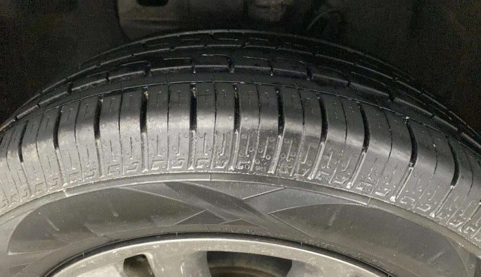2019 Hyundai Elite i20 SPORTZ PLUS 1.2, Petrol, Manual, 76,358 km, Right Front Tyre Tread