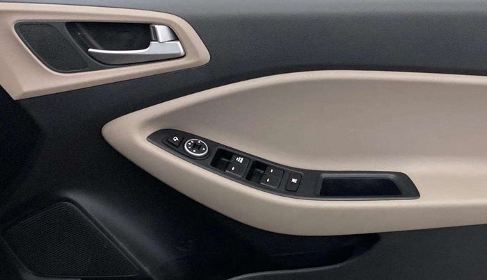 2019 Hyundai Elite i20 SPORTZ PLUS 1.2, Petrol, Manual, 76,358 km, Driver Side Door Panels Control