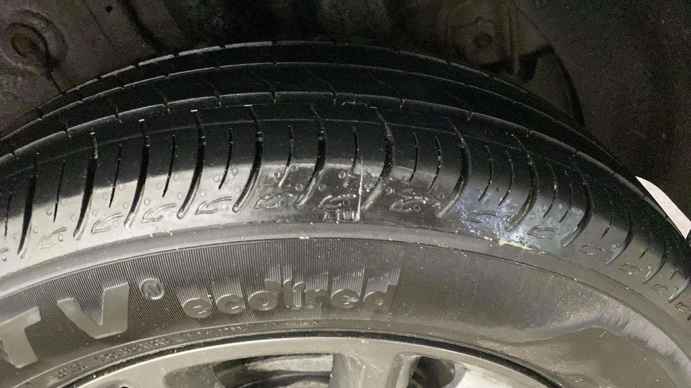 2019 Hyundai Elite i20 SPORTZ PLUS 1.2, Petrol, Manual, 76,358 km, Left Rear Tyre Tread