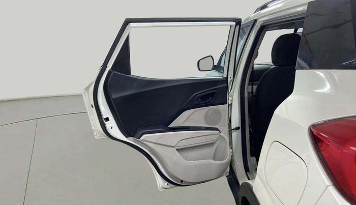 2023 Mahindra XUV300 W6 1.2 PETROL AMT, Petrol, Automatic, 38,270 km, LHS Rear Door