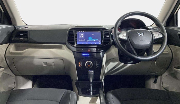 2023 Mahindra XUV300 W6 1.2 PETROL AMT, Petrol, Automatic, 38,270 km, Dashboard